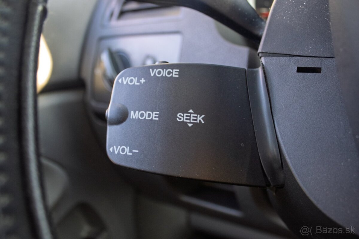 Ford Kuga 2.0 TDCi DPF Titanium 2WD - 8