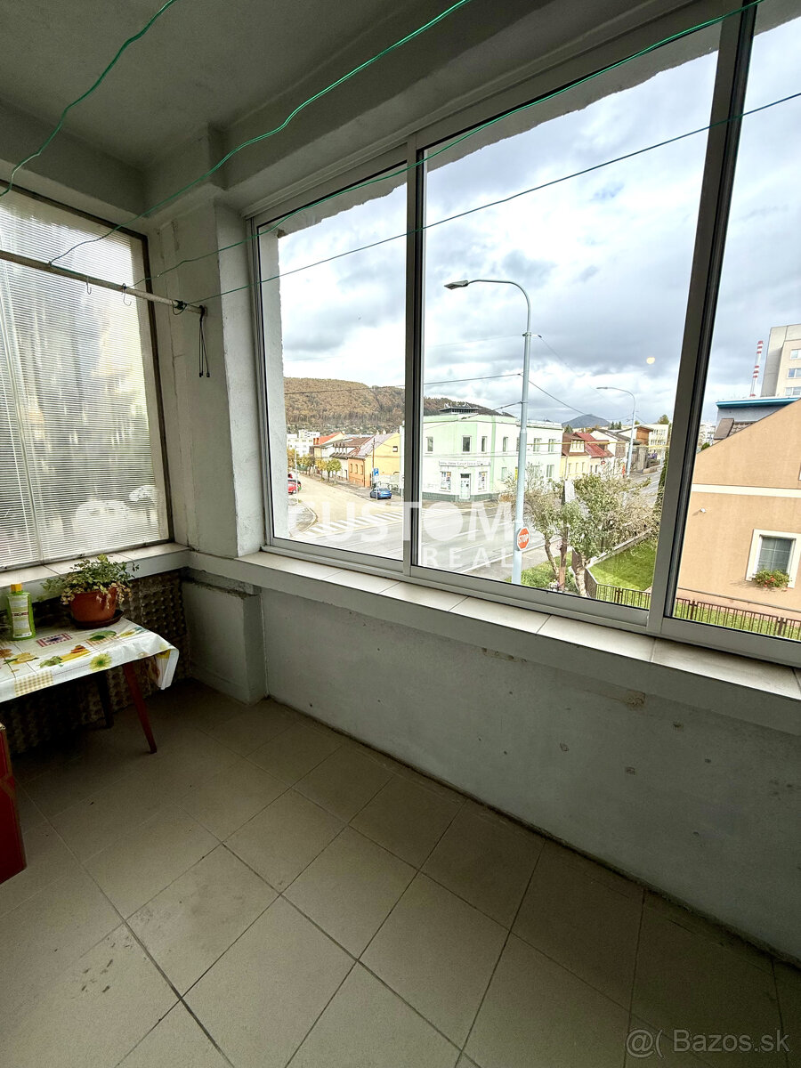 Príjemný 2i byt s 2 loggiami v širšom centre Žiliny - 8