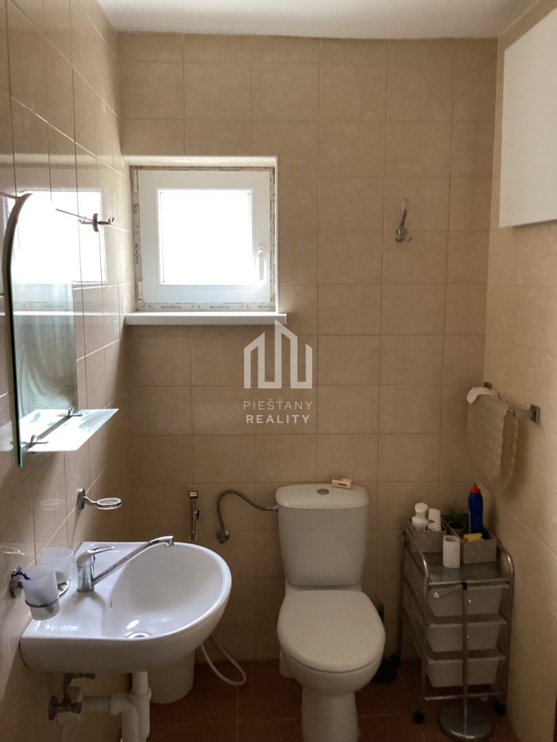 VÝHODNÁ CENA 4-izbový tehlový RD s krásnym pozemkom - 8