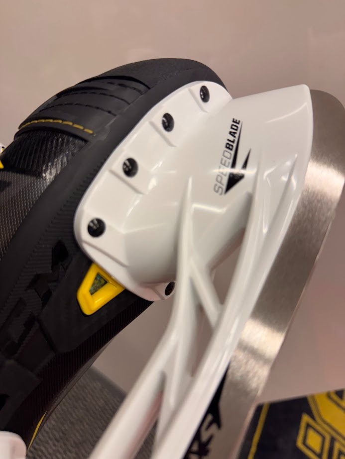 BRUSLE CCM TACKS 9380 vel. 43/8D - 8