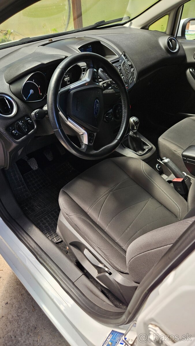 Ford fiesta - 8