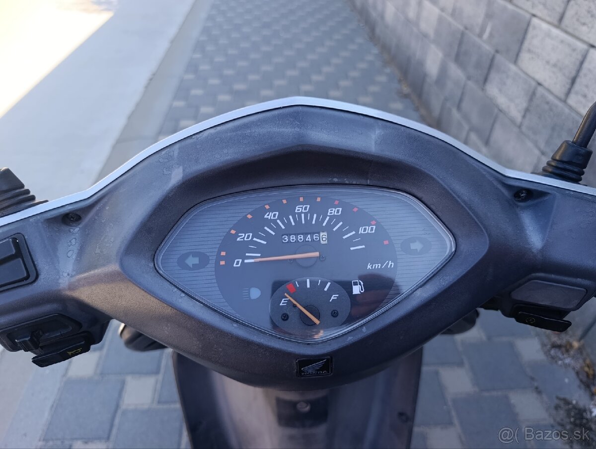Honda Lead 100 - 8