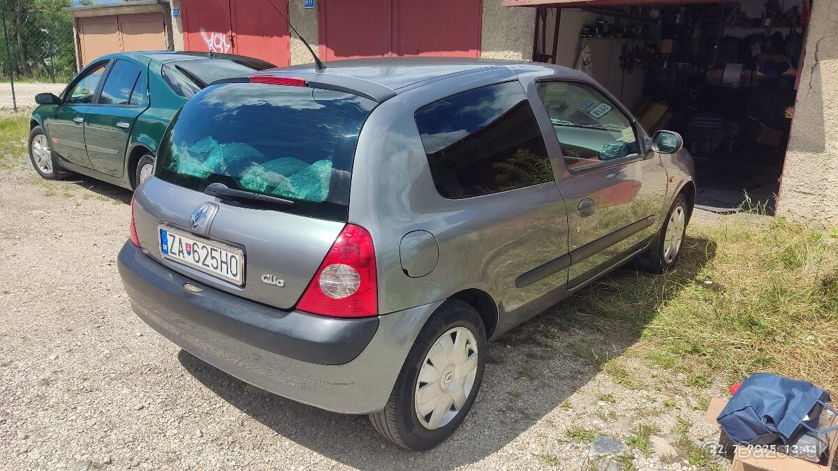 Renault Clio 2 1.2 16V - 8