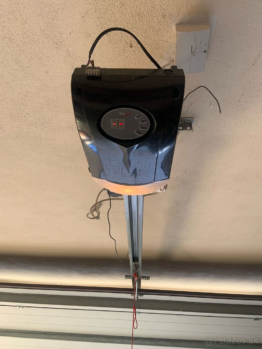 Garážová brána - 8