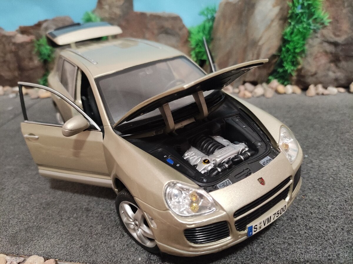Prodám model 1:18 Porsche cayenne turbo - 8