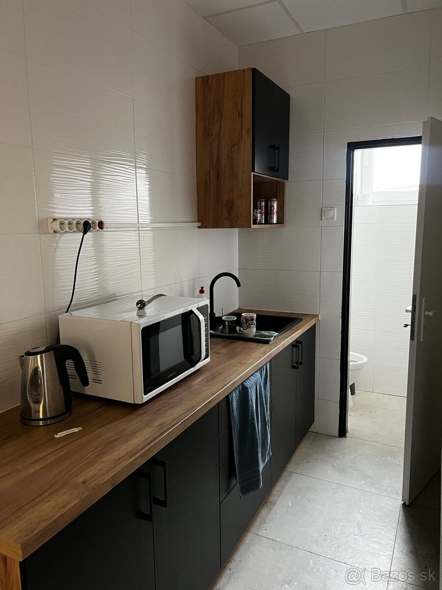 Priestor na prenájom - 8