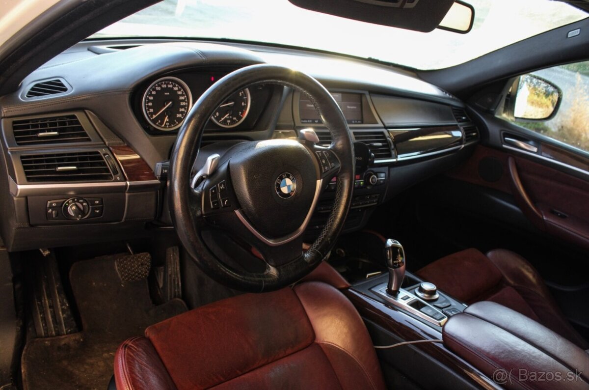 BMW X6 xDrive 50i - 8