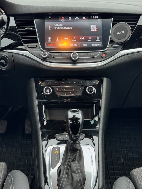 Predam Opel Astra K ST 2019, Automat. - 8