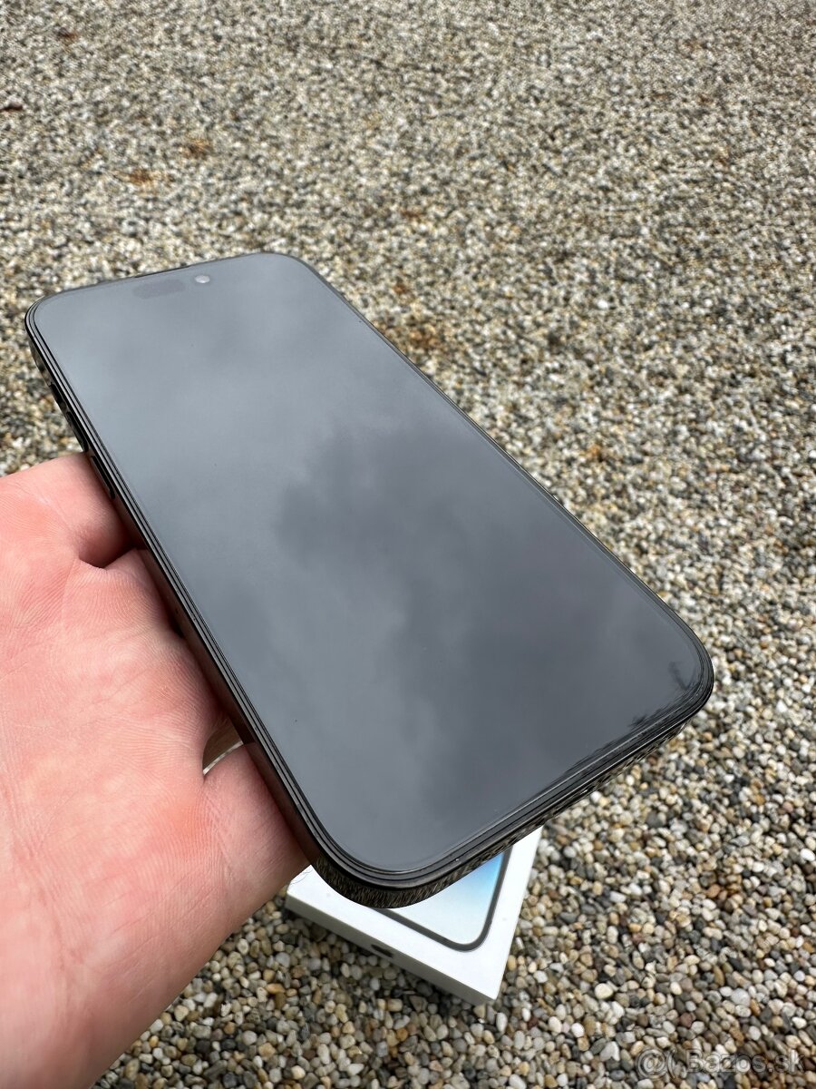 IPhone 14 Pro - baterie 100% - 8