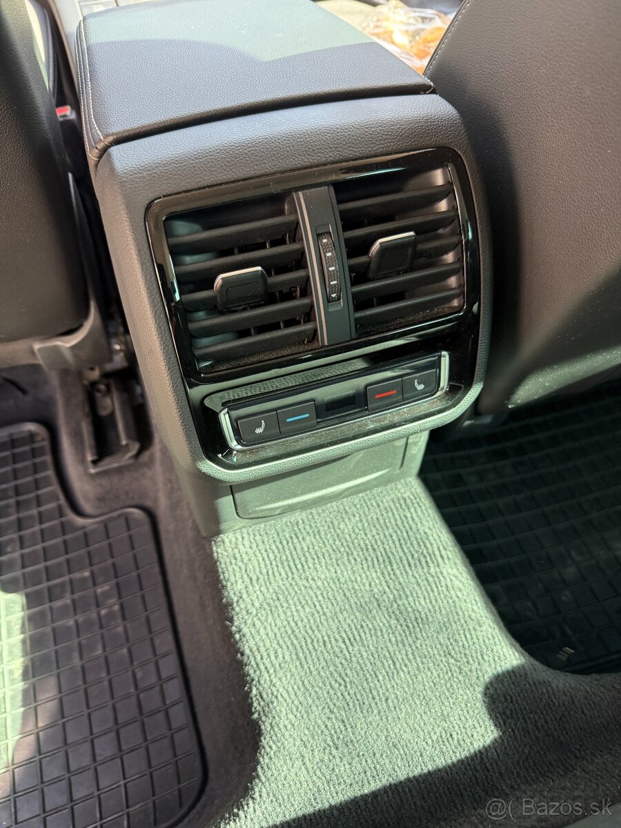 Volkswagen Passat Alltrack Business - 8