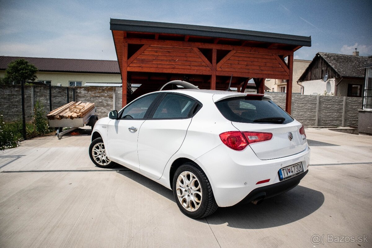 Alfa Romeo Giulietta 2018 - 8