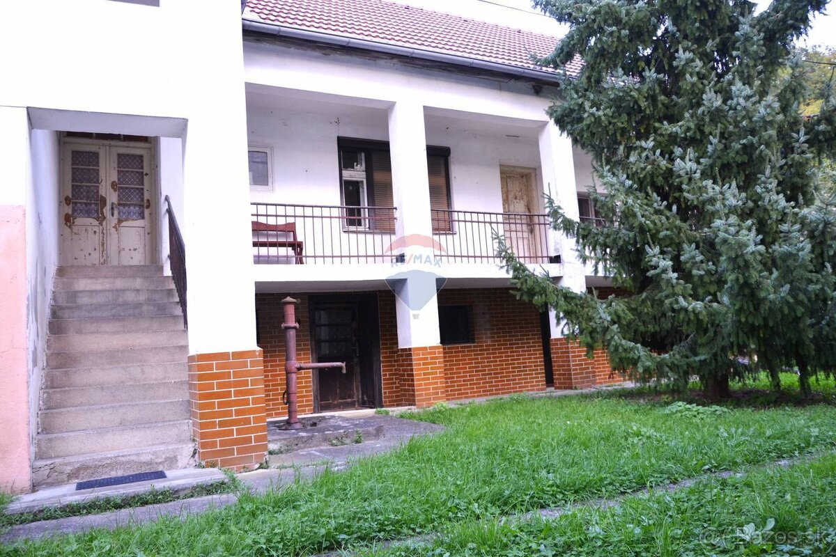 Utešený dom na predaj s veľkou záhradou v dedinke České Brez - 8