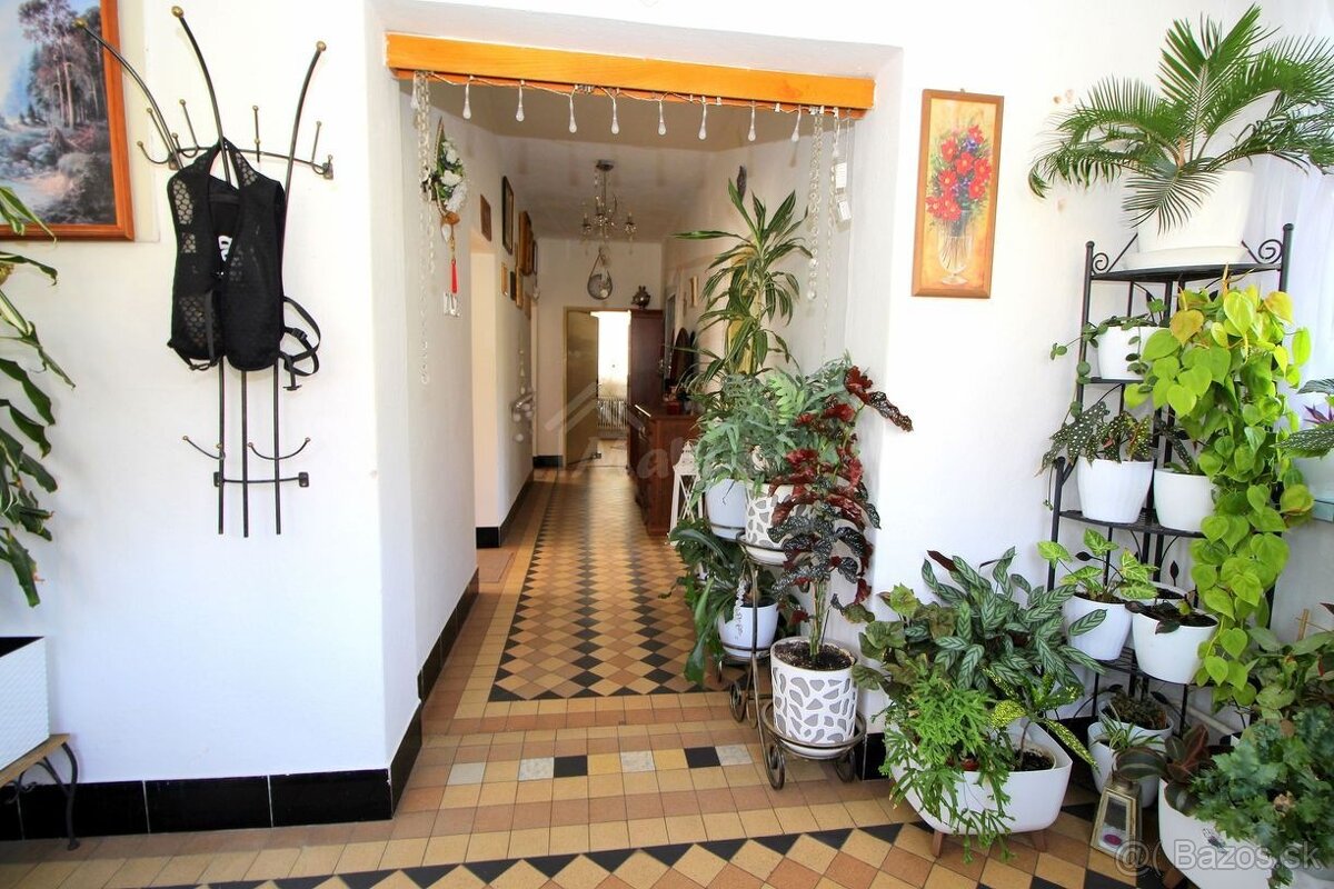 PREDAJ 4 izb DOM s garážou a poz. 992m2 obec Krásno - 8