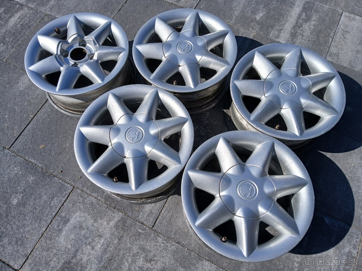 Felicia 4x100 R13 - 8