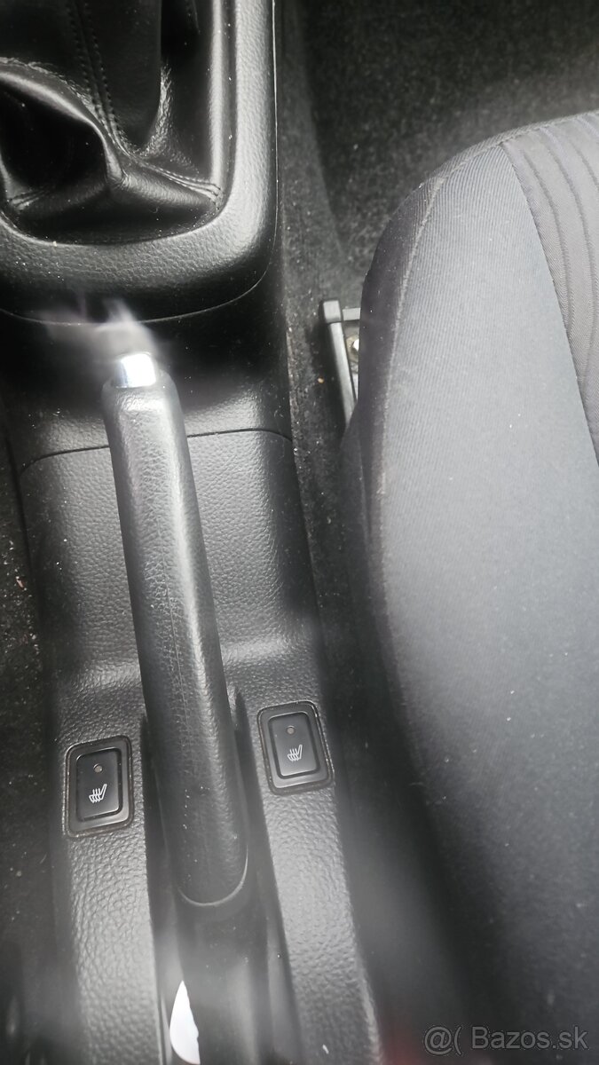 Predám SUZUKI swift 1.3 benzin - 8