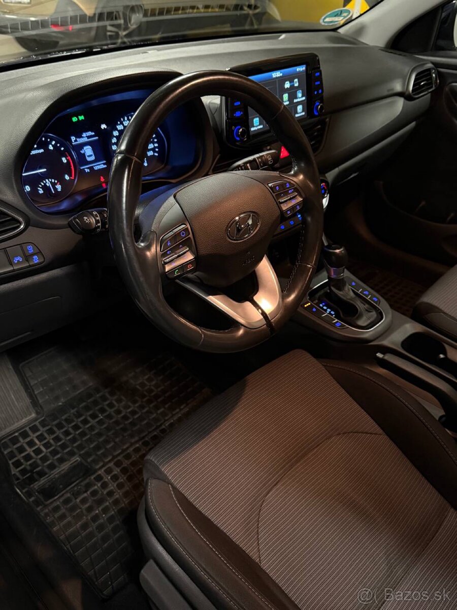 Hyundai i30 combi 2019 diesel AT - 8