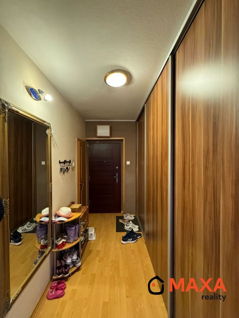 PREDAJ / VÝMENA 4 izbový byt za RD , 2 x garáž, Šaštín - - 8
