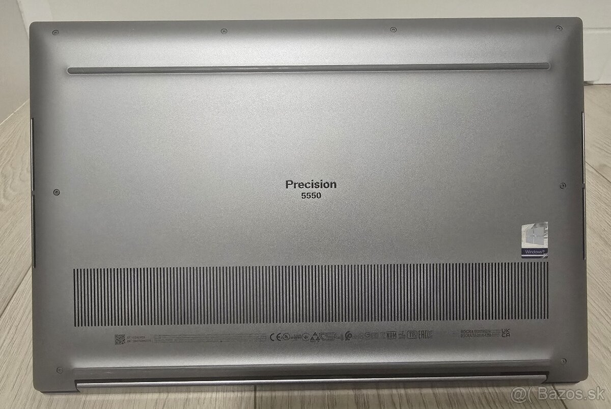 DELL Precision 5550 i7-10750H/16GB/500GB NVME/ NVIDIA Quadro - 8