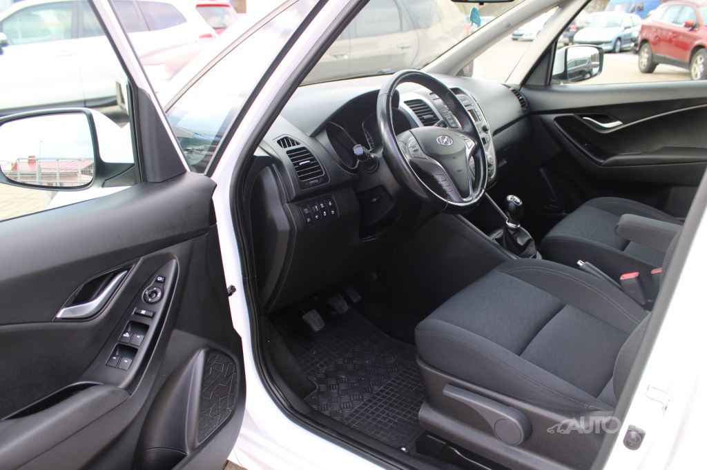 Hyundai IX20 1,6 CRDi 94 kW - 8