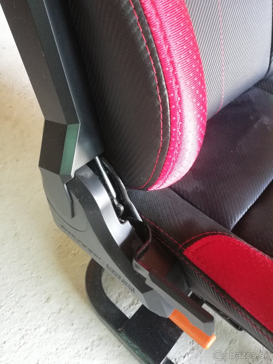 Predám herný závodný simulátor na PC – Logitech G920 + Shift - 8