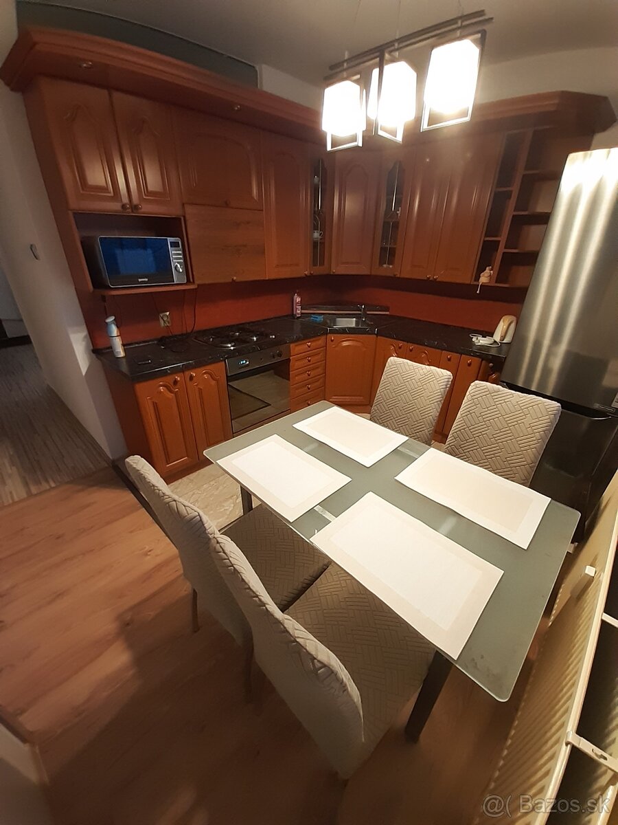 Prenájom 3 izbového bytu - 8