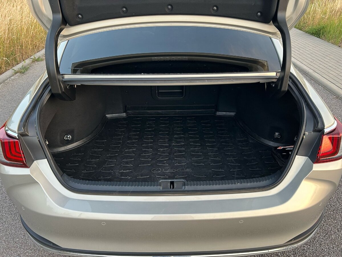 LEXUS ES300h, 1.majiteľ - 8