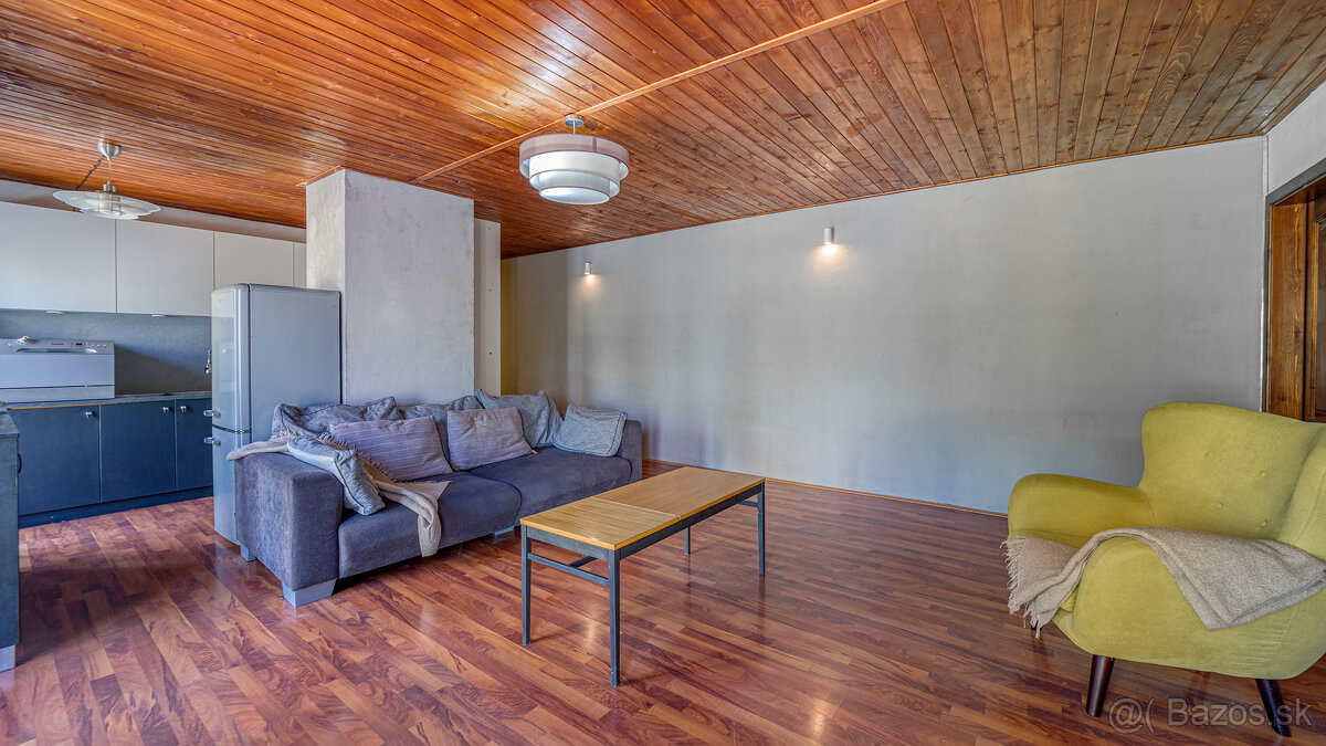 Trojpodlažná polyfunkčná budova v úplnom centre Šamorína na - 8