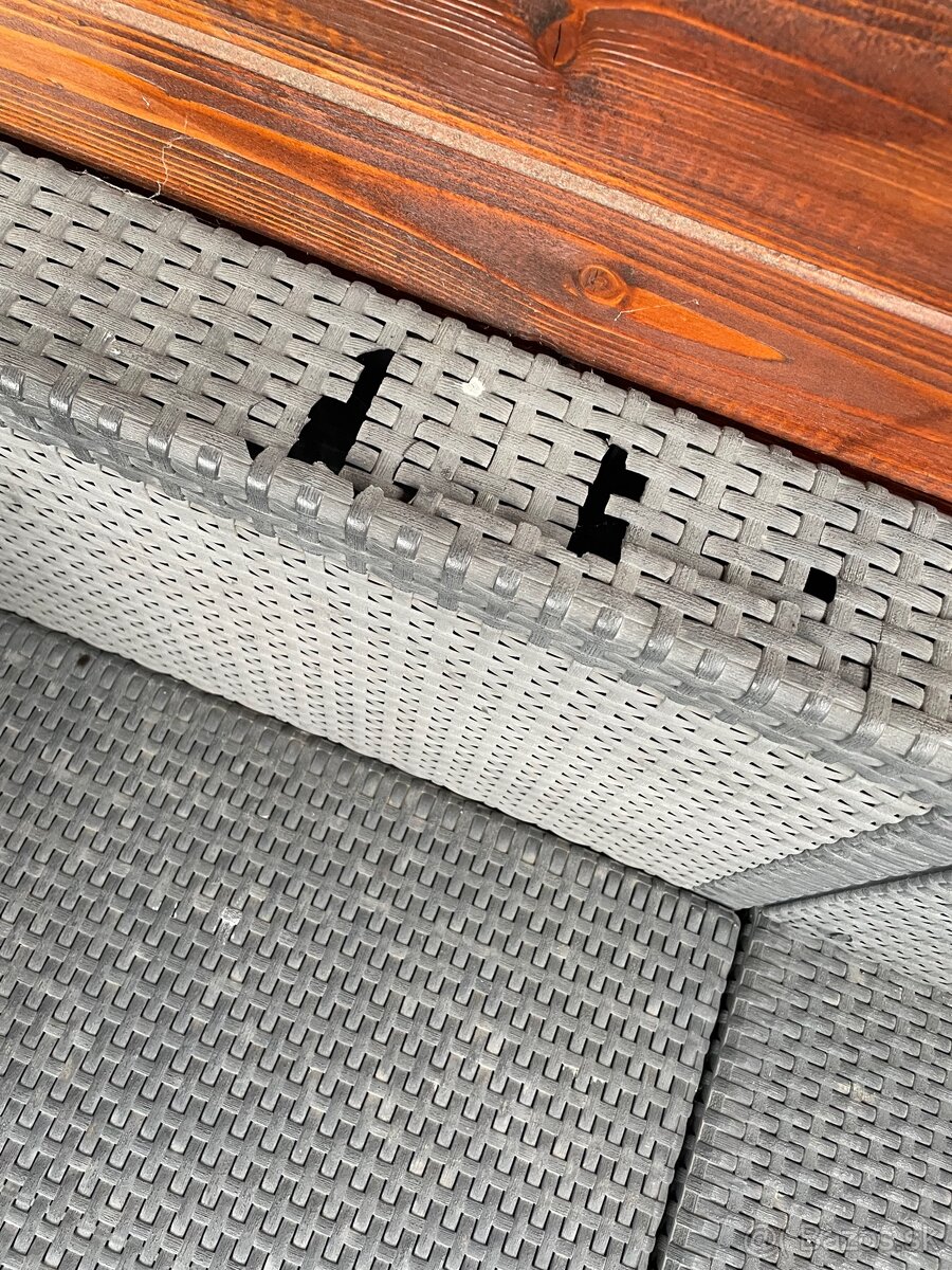 Zahradne sedenie s vankusmi - 8