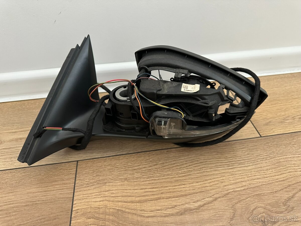 Originál Škoda ľavé spätné - 3V0857933 - 8