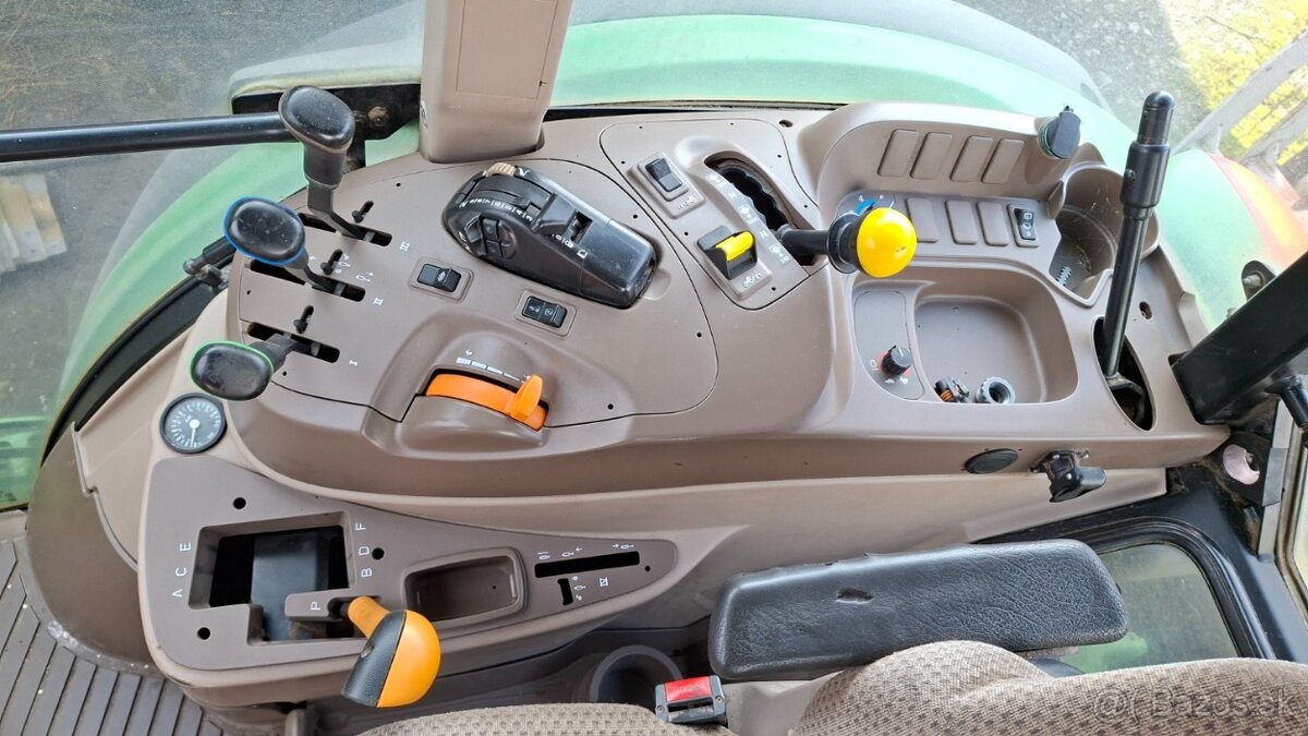 JOHN DEERE 6100MC 4X4 - 8