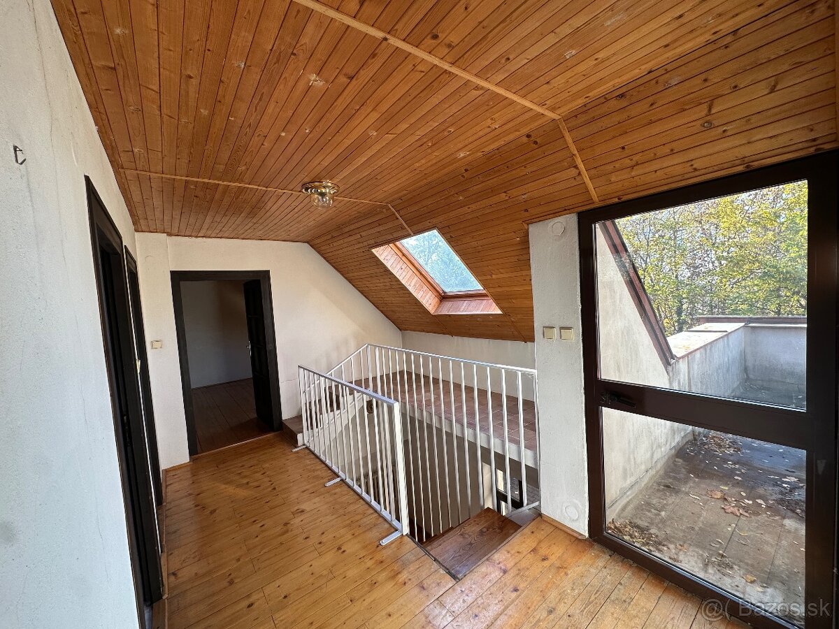 Na predaj dom v lukratívnej štvrti v centre Trenčína - 8