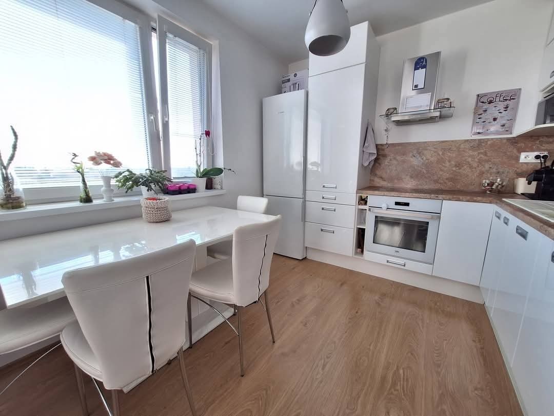 Prenájom 3izb.s balkónom novostavba Kazanská - 8