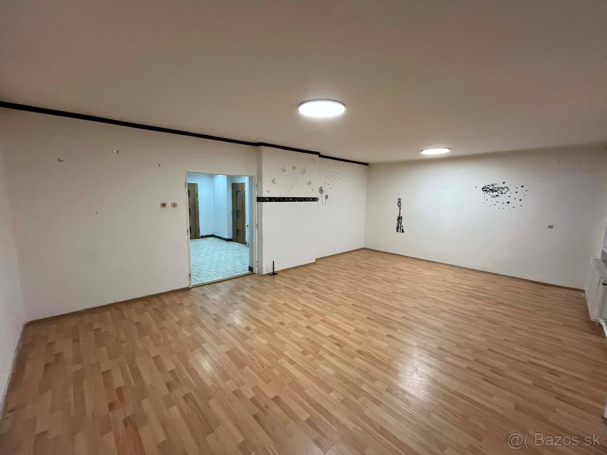 Na predaj rodinný dom v obci Leles - 8