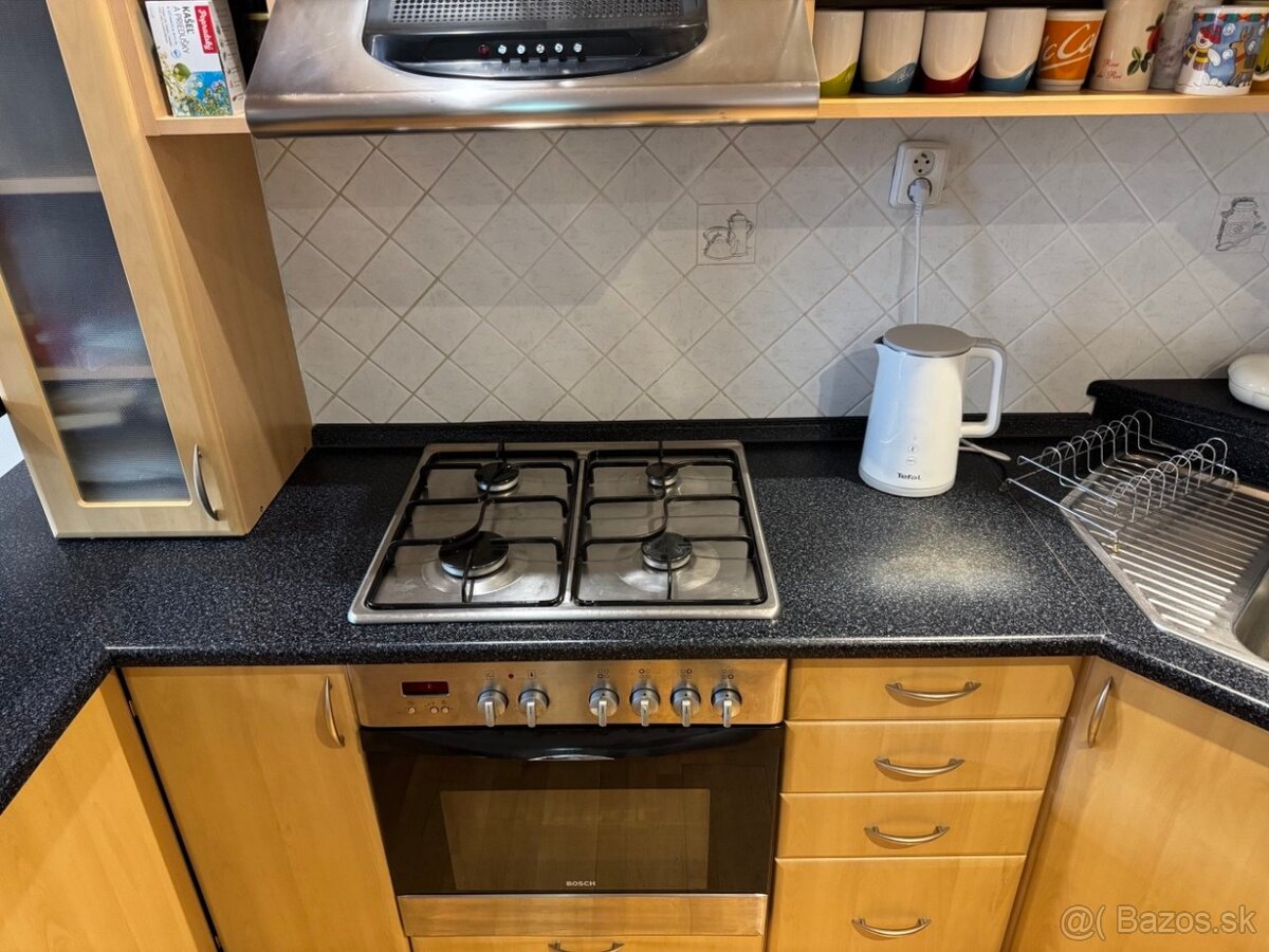 Kuchyňa, šporák, trúba, digestor, mikrovlnka komplet - 8