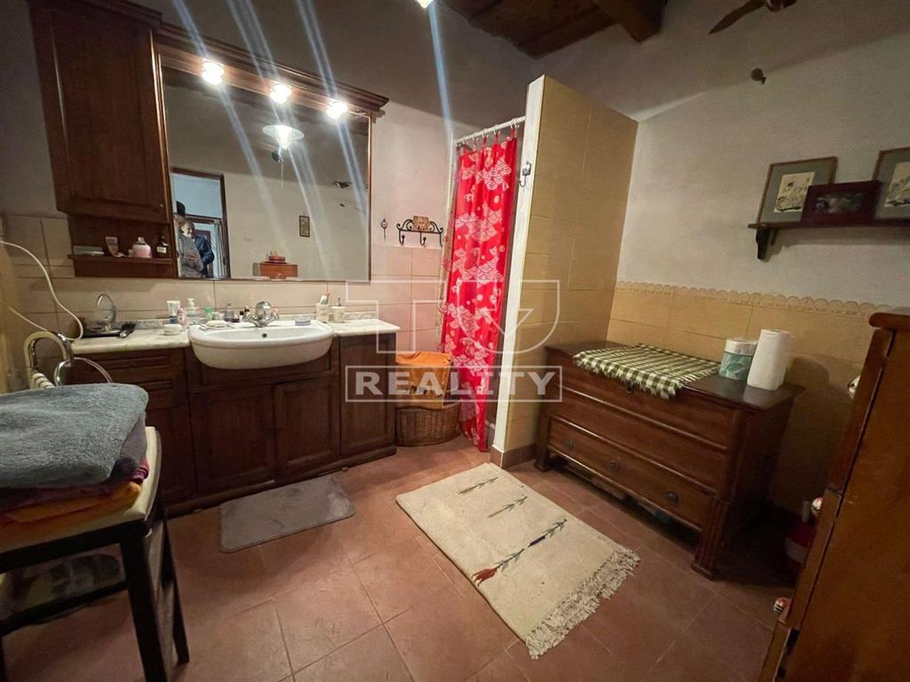 REZERVOVANÉ. Na predaj rodinný dom v Beladiciach časť... - 8