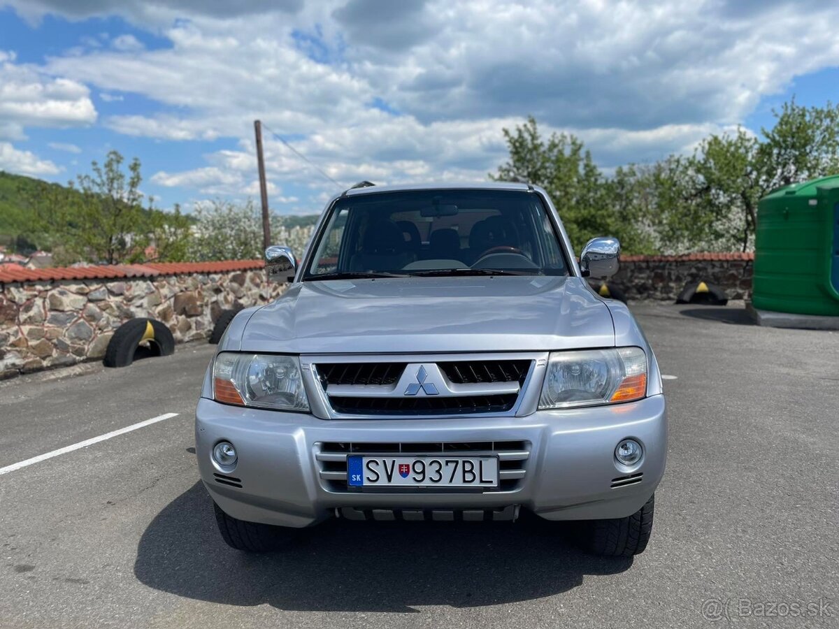 Mitsubishi Pajero - 8