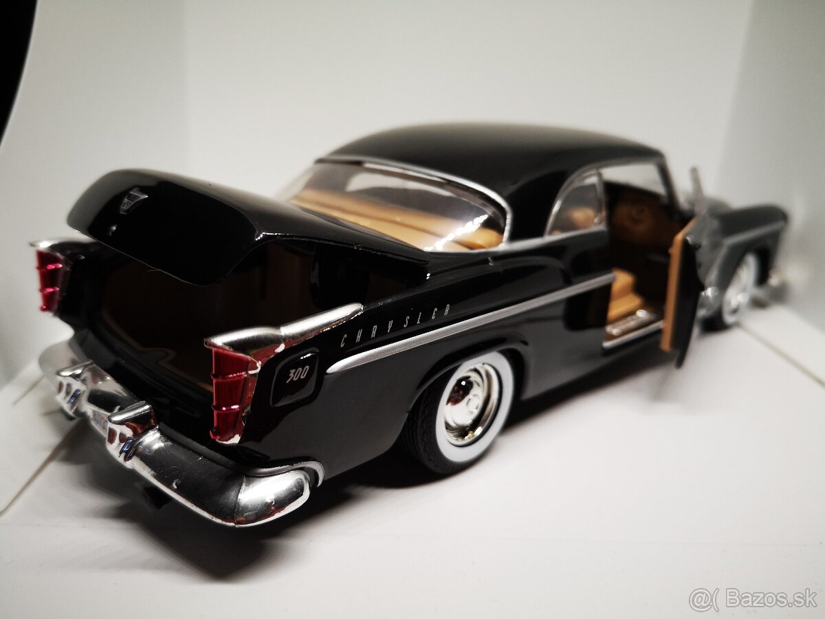 Predám zberateľský model Chrysler C 300, 1955 , 1:24 - 8