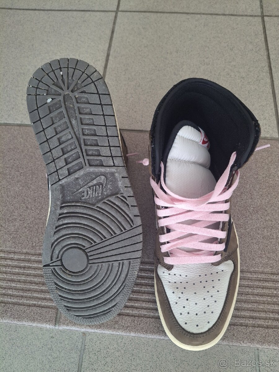 Air Jordan 1 Travis Scott - 8