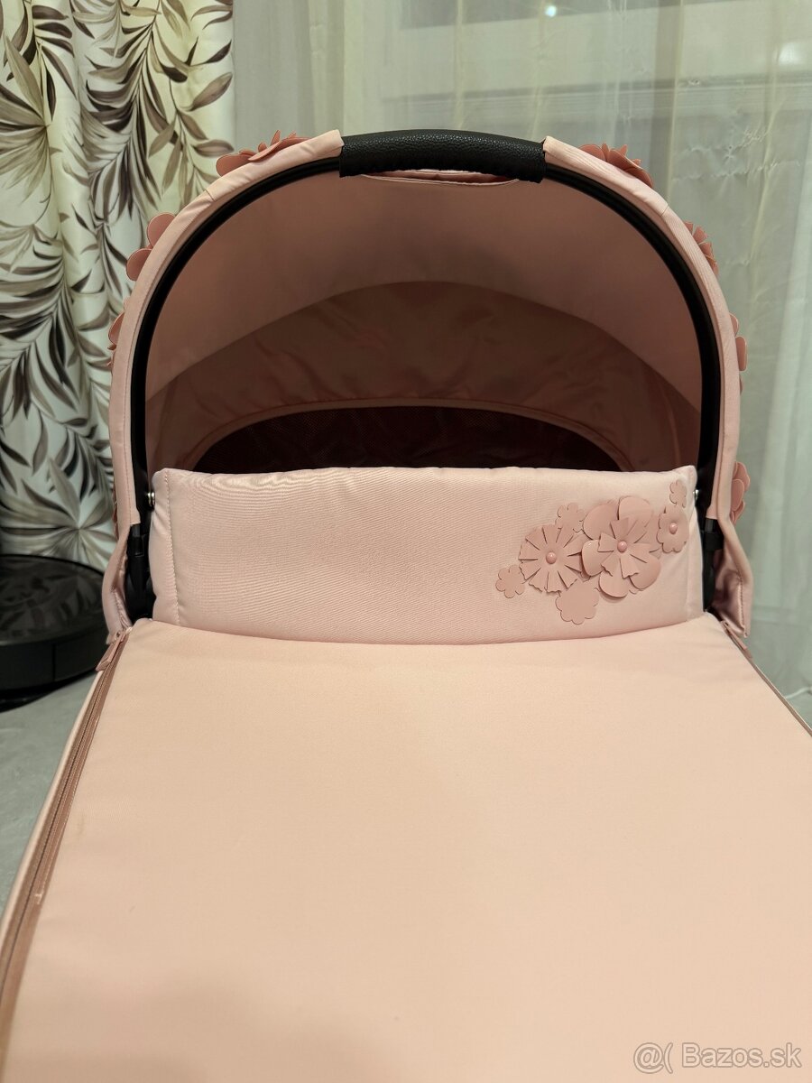 Cybex Priam vanička Simply Flowers pink 4.0 - 8