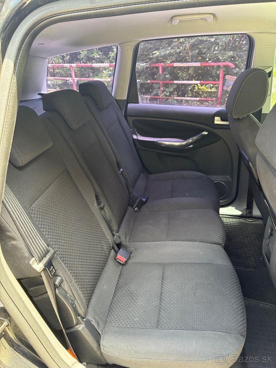 Ford Cmax - 8