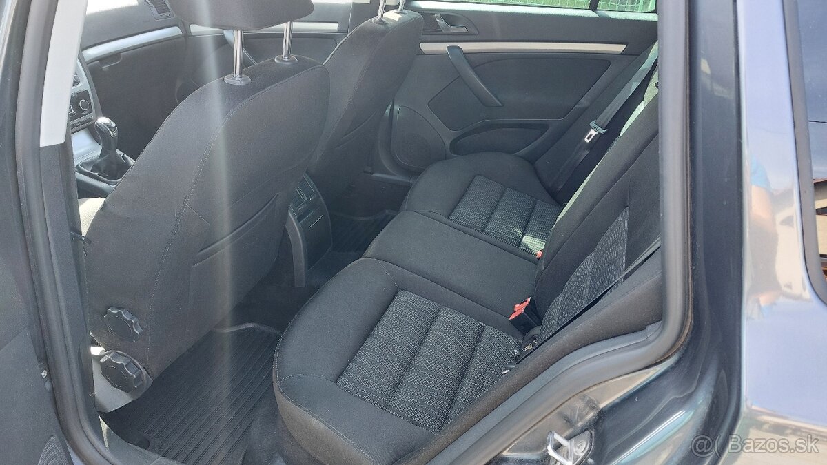 Škoda Octavia 2 combi 1.6 TDi, 77 kW - 8