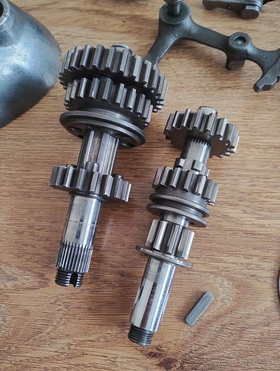 Predám náhradné diely na ČZ 125C a ČZ 150C a ČZ 125/351 - 8