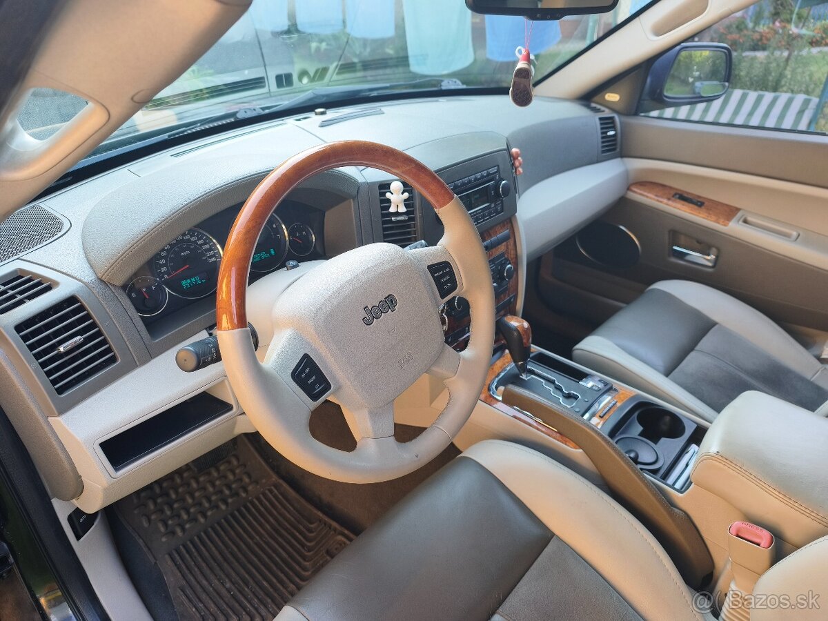 Jeep Grand Cherokee - 8