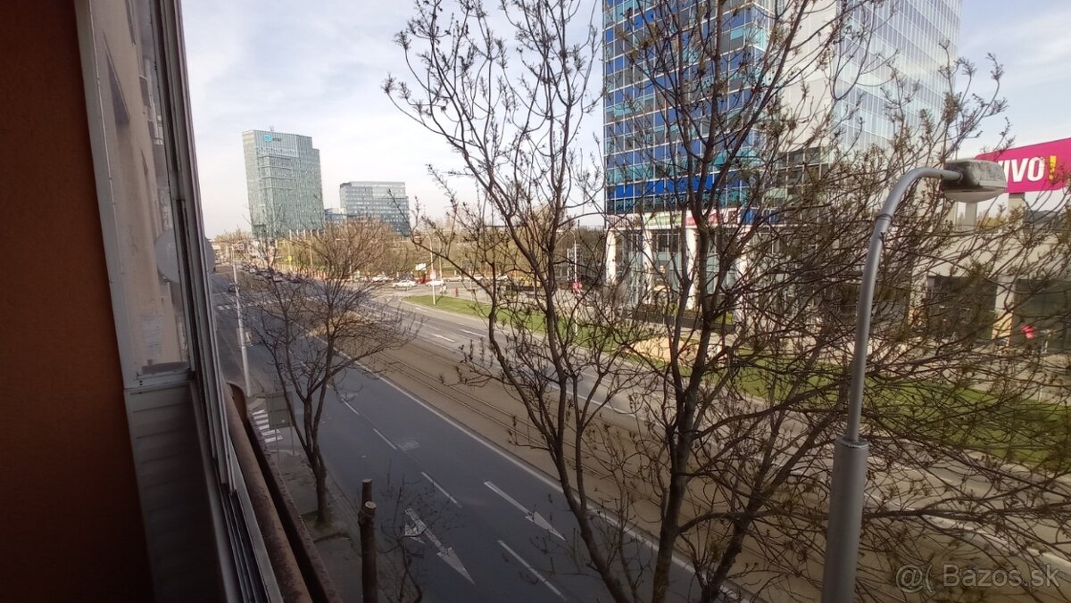 Prenájom 3-izb. zariadený byt - oproti Polusu – foto 8