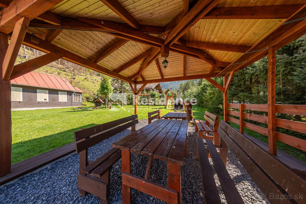 Zabehnutý penzión neďaleko Jasnej s veľkým pozemkom - 8