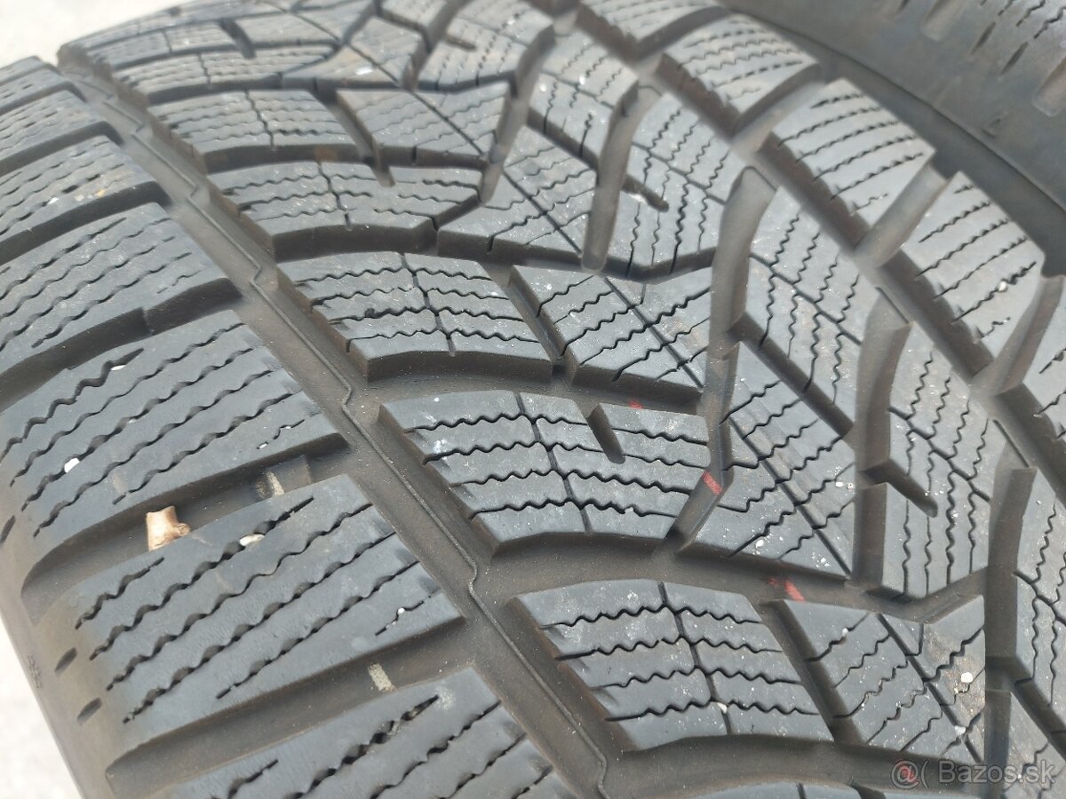 235/55R17 DUNLOP ZIMME PNEUMATIKY - 8