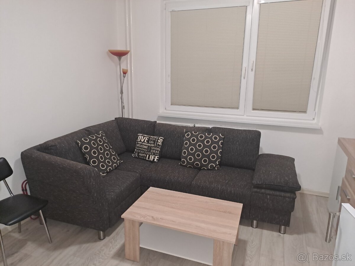 PRENÁJOM Garsónka Trenč.Teplice - Partizánska - 8