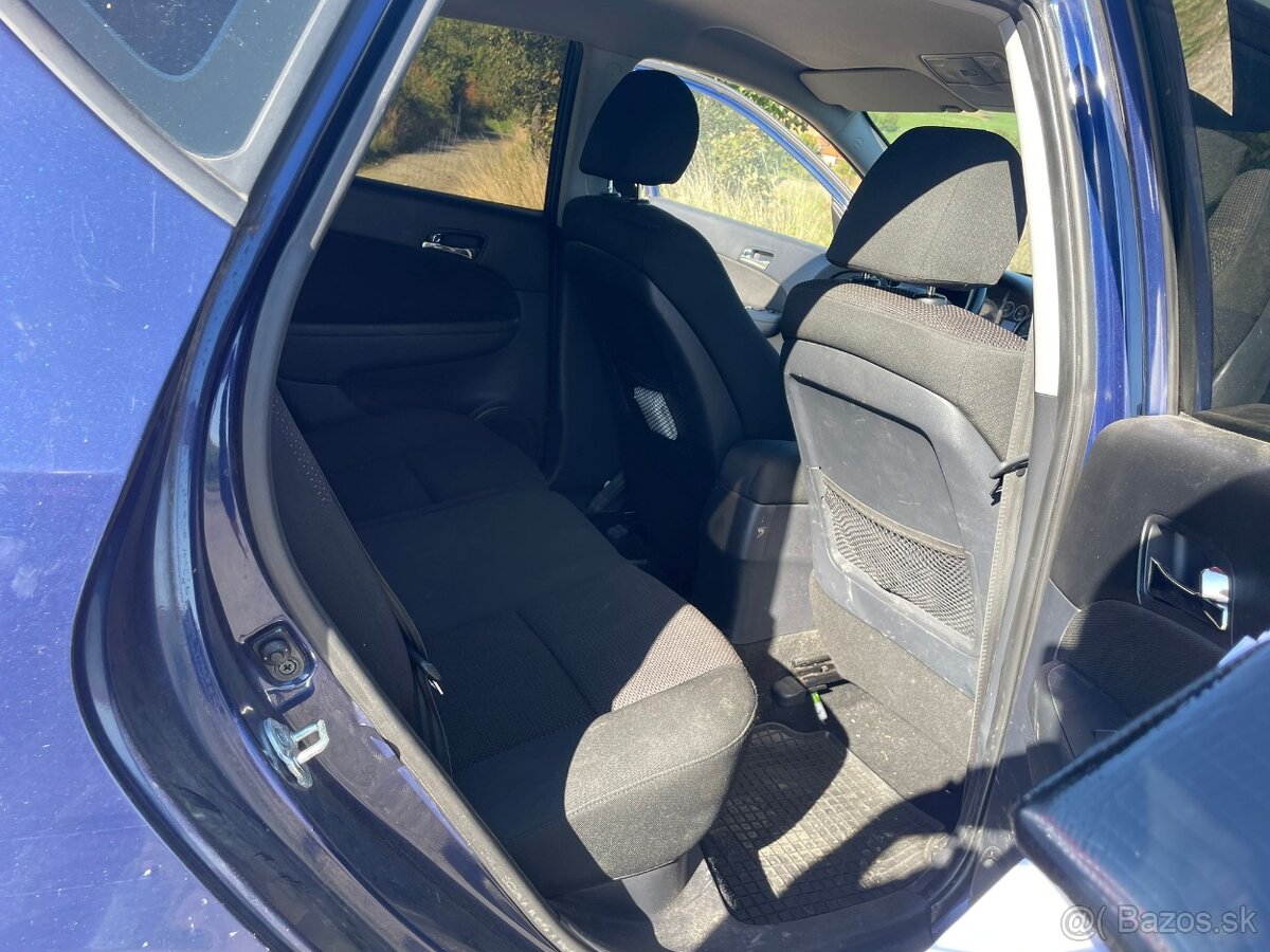 Huyndai i30 80kW r. 2009 - 8