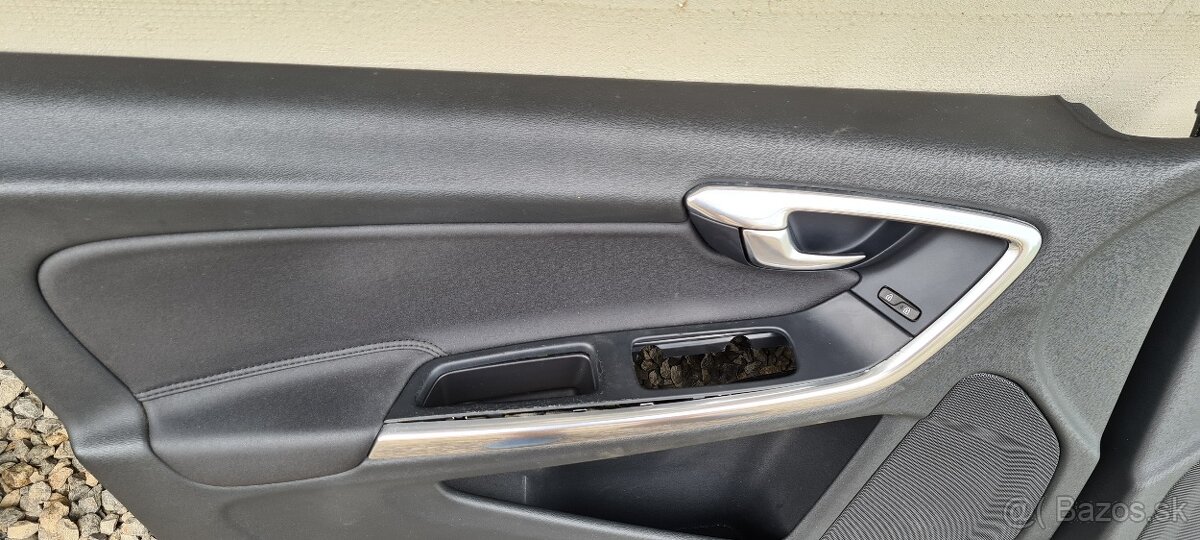 Volvo V60 interier - 8