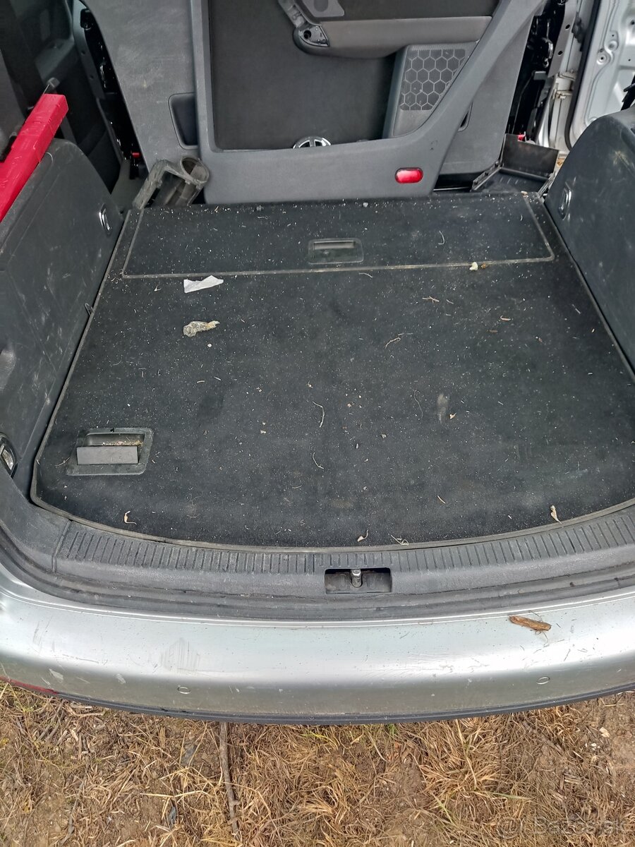 Touran 1,9TDi BLS 77kw 2008 - 8